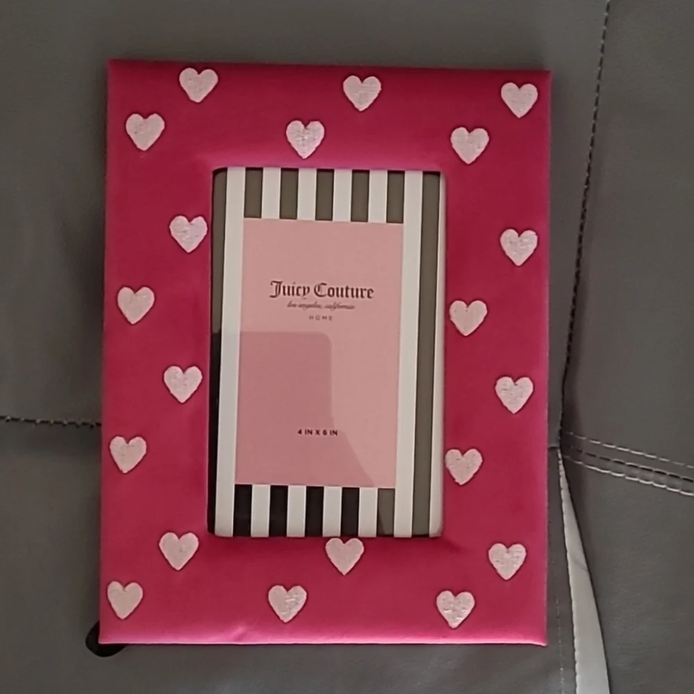 NEW Juicy Couture Pink Heart Frame
